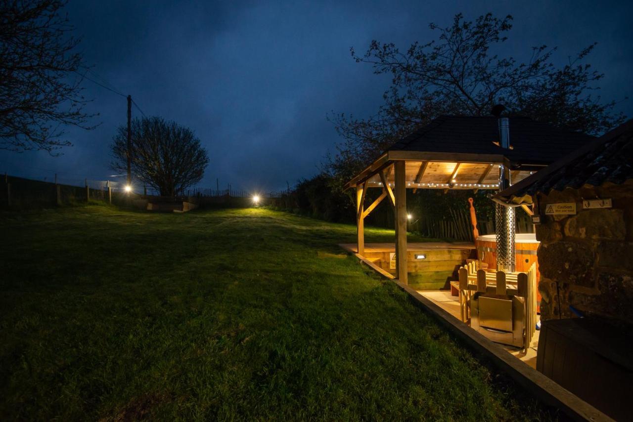 East Cottage * Wood Burning Hot Tub * Garden St Andrews Bagian luar foto