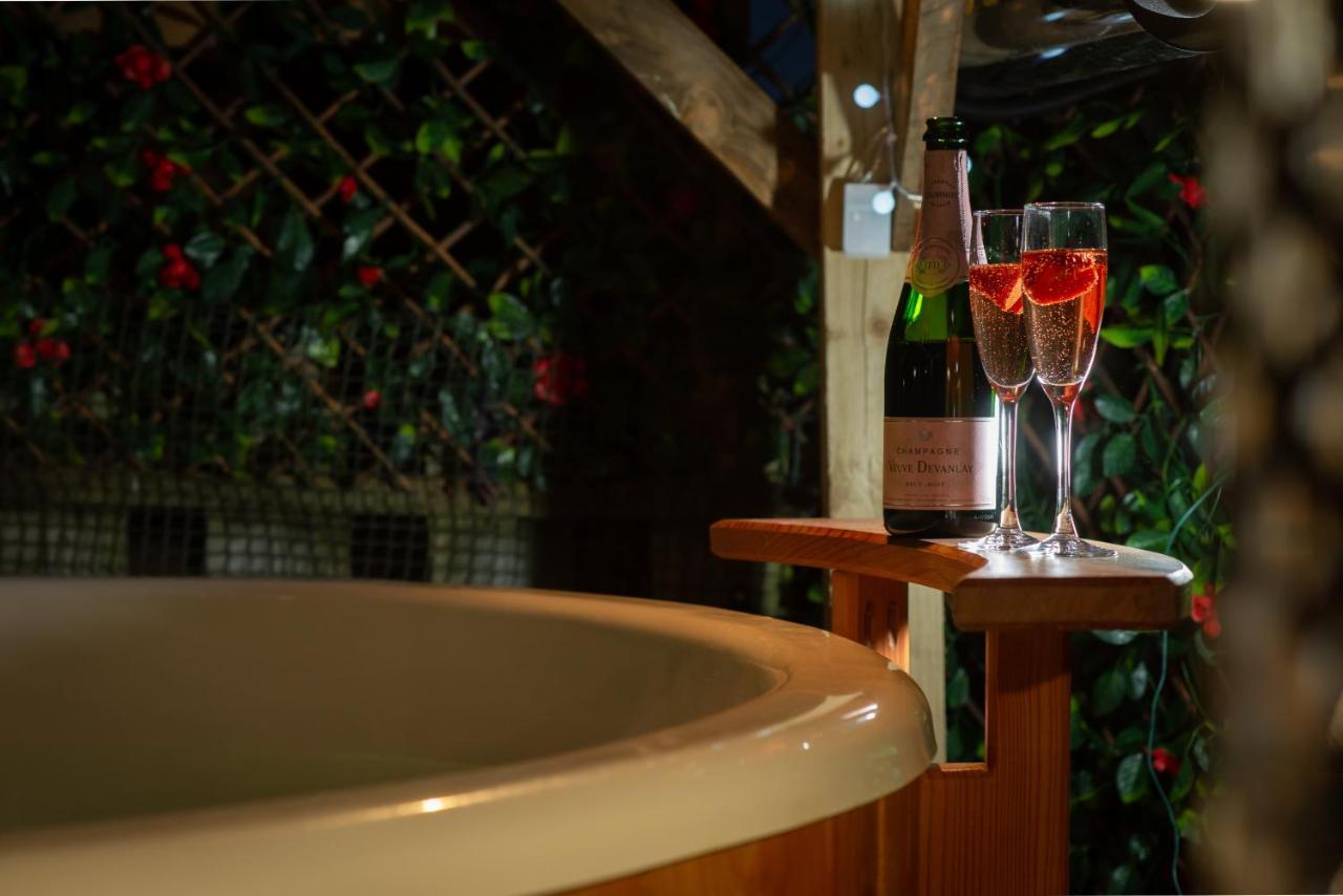 East Cottage * Wood Burning Hot Tub * Garden St Andrews Bagian luar foto
