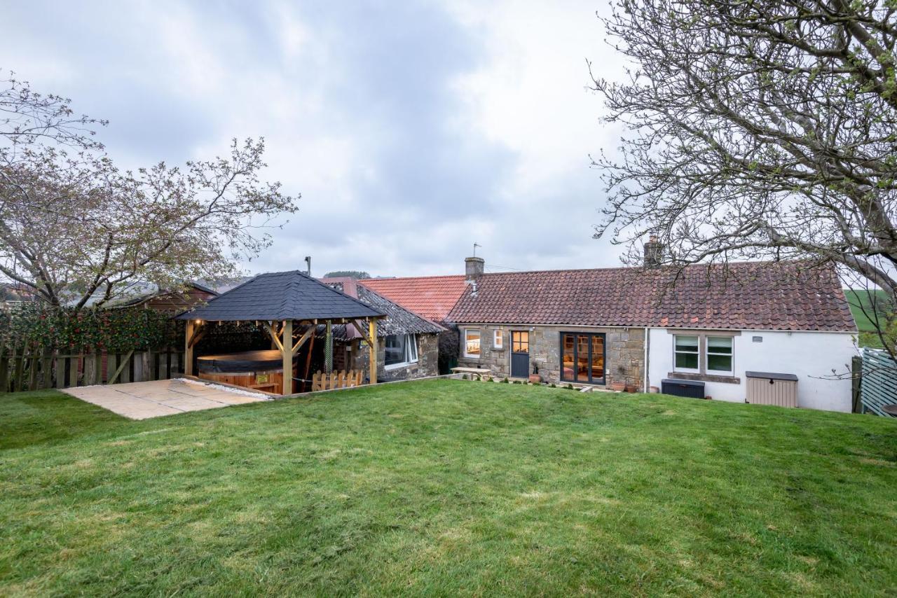 East Cottage * Wood Burning Hot Tub * Garden St Andrews Bagian luar foto